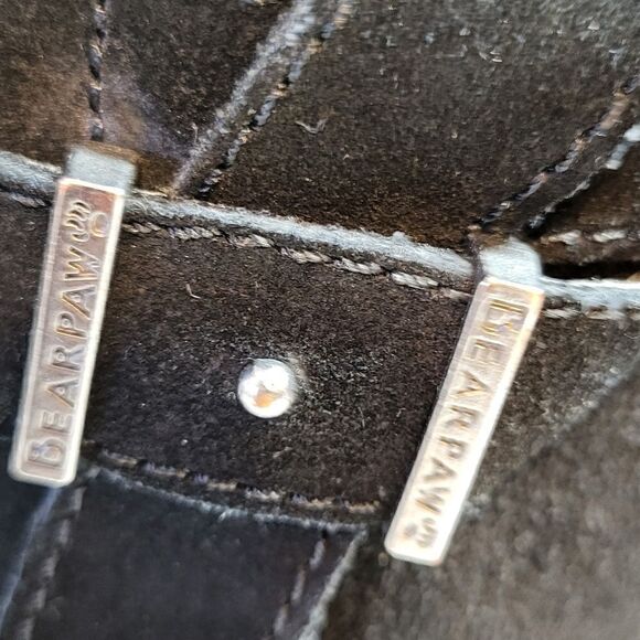 Bearpaw Short Black Boots - Picture 10 of 10